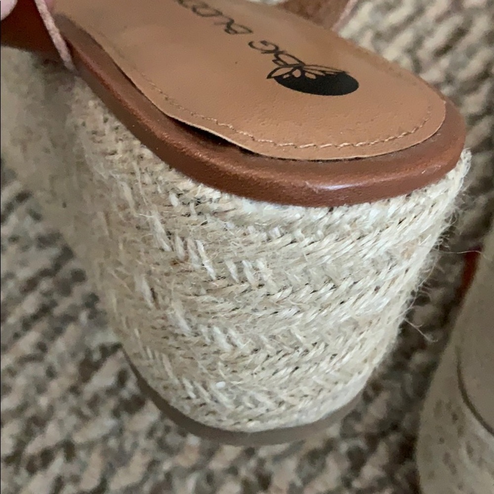 Wedges size 8 gently worn - Picture 4 of 5